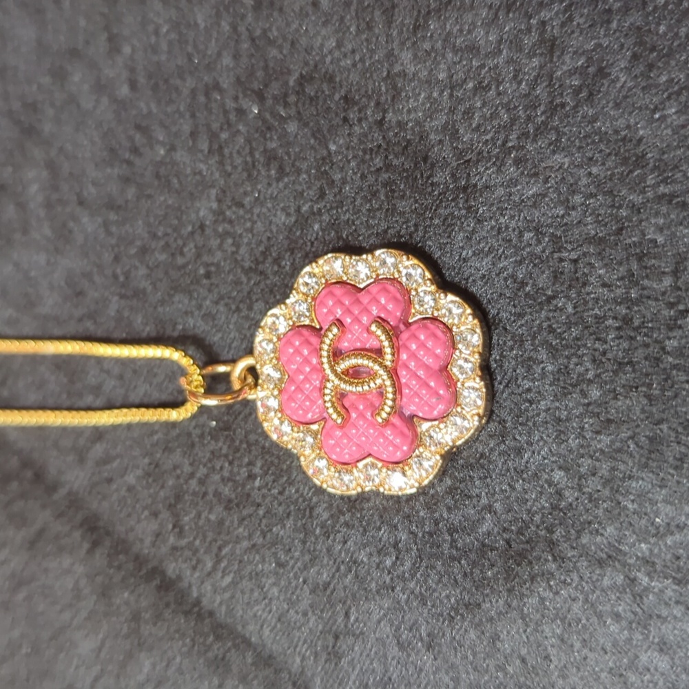 Chanel Necklace - Picture 6 of 8